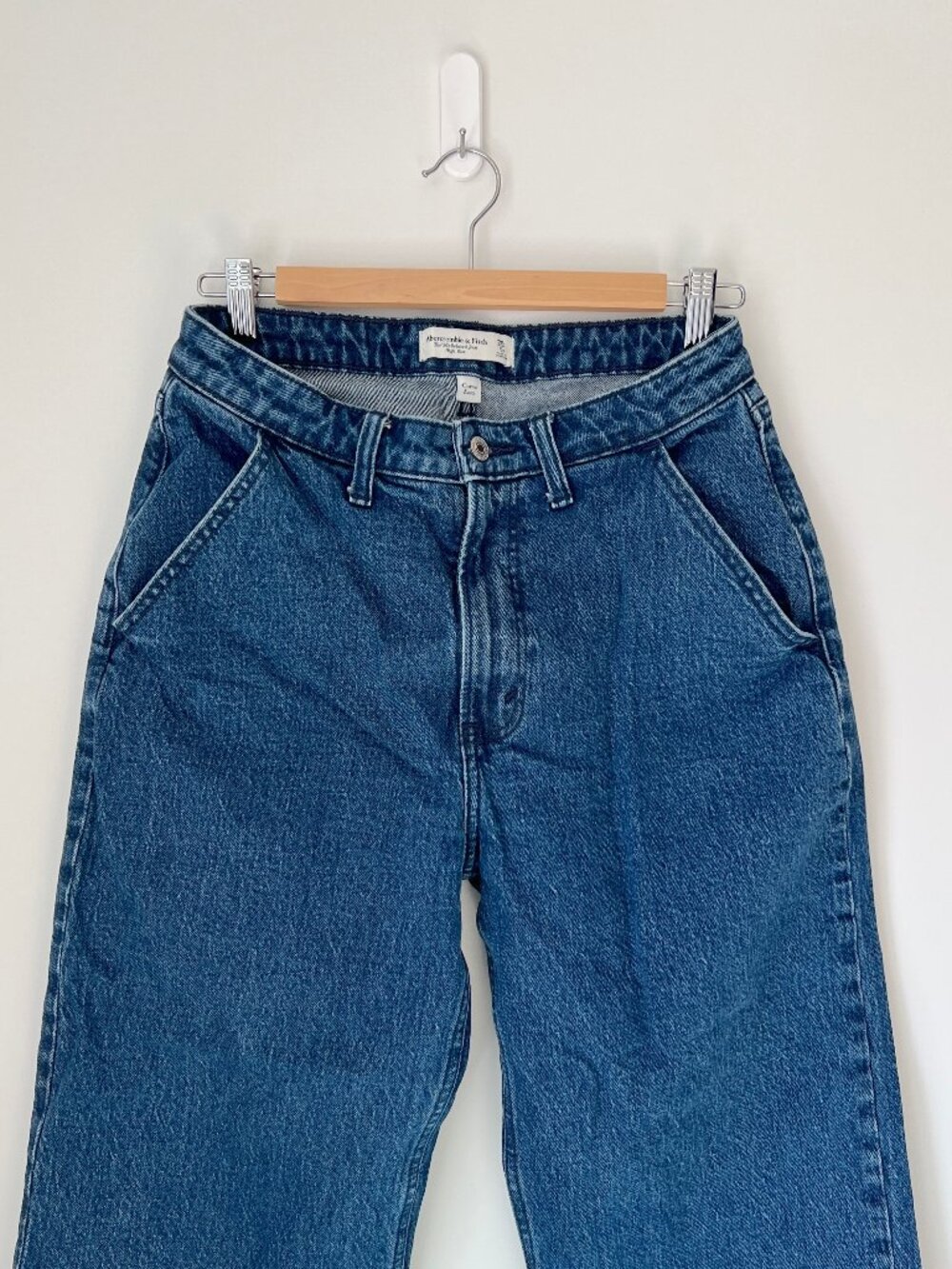 Abercrombie & Fitch Curve Love: High Rise 90s Relaxed Jean